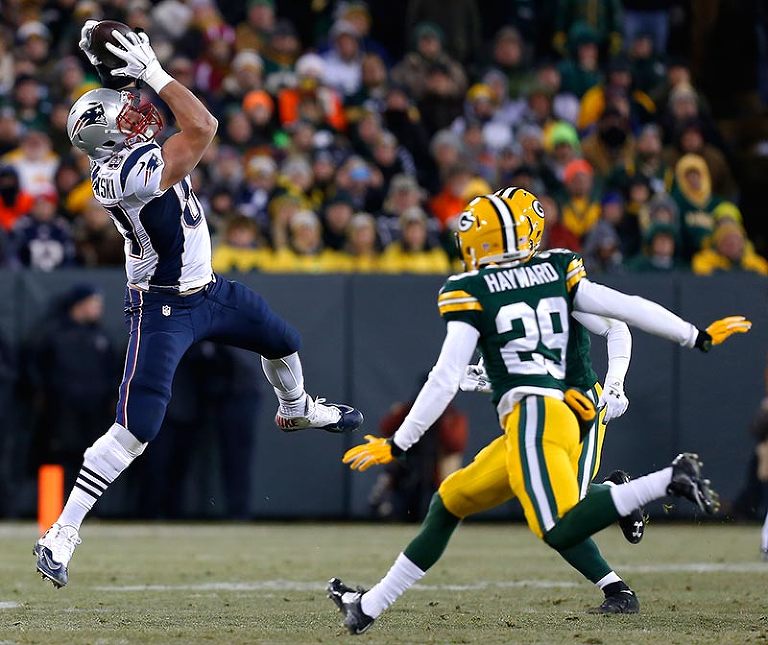 New England Patriots tight end Rob Gronkowski pulls in a pass for a first down.