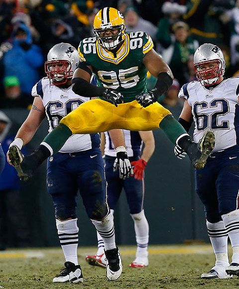 Green Bay Packers defensive end Datone Jones celebrates a defense stop late in the game.